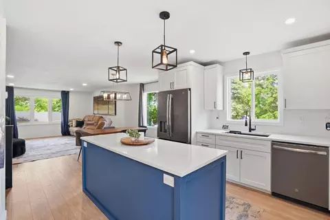 9120 Chesshire Ln N, Maple Grove, MN 55369