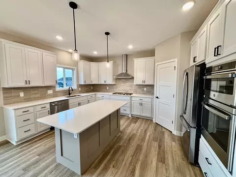901 Kepler Ave NE, Hanover, MN 55341 photo 3
