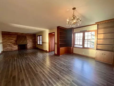 Living - 612 10th St SW, Willmar, MN 56201 photo 1 of 2