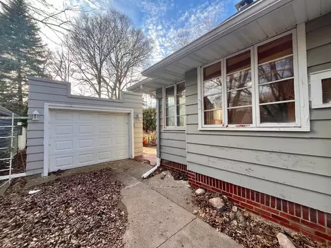 Exterior - 612 10th St SW, Willmar, MN 56201 photo 2 of 2