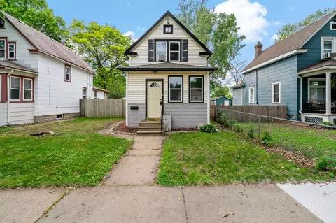 996 Charles Ave, Saint Paul, MN 55104