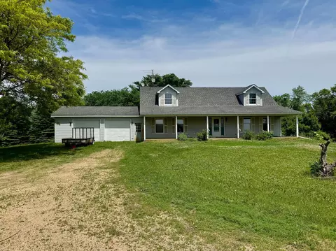 30224 Lexington Rd, Le Sueur, MN 56058