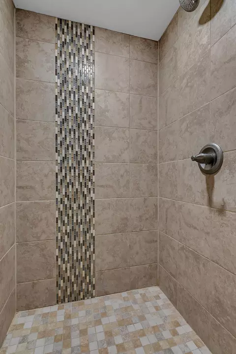 Bath - 3373 Couchtown Path, Rosemount, MN 55068 photo 8 of 8