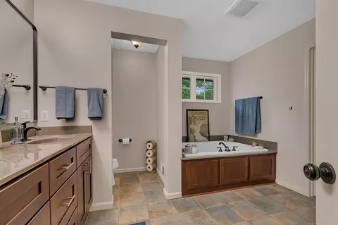 Bath - 3373 Couchtown Path, Rosemount, MN 55068 photo 3 of 8