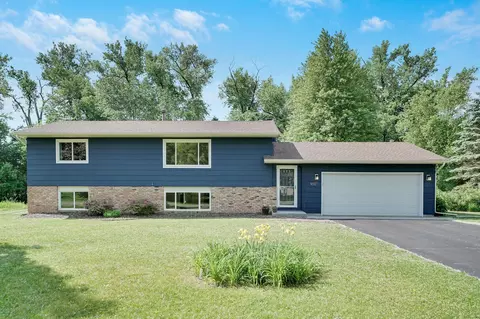 900 James St, Lino Lakes, MN 55014