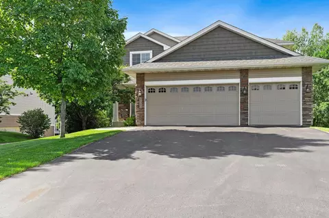 21340 Hytrail Cir, Lakeville, MN 55044