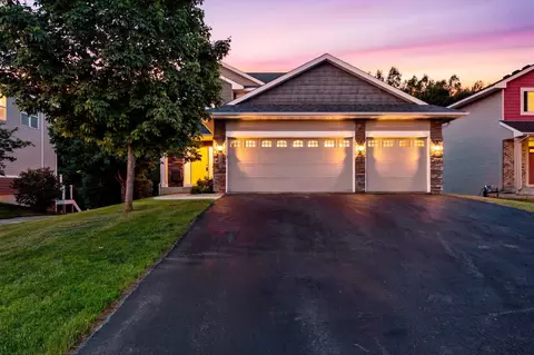 21340 Hytrail Cir, Lakeville, MN 55044