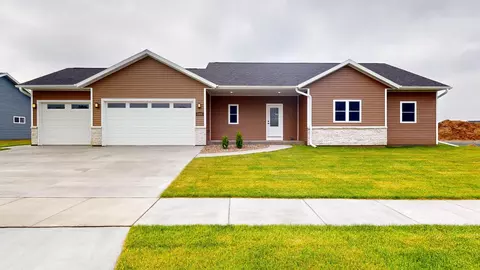 1222 Leo Dr, Holmen, WI 54636