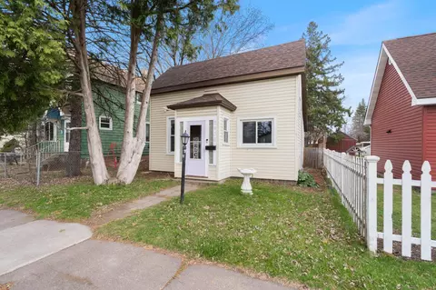 2436 Oakes Ave, Superior, WI 54880