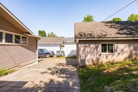 Exterior - 512 Rose St, Duluth, MN 55803 photo 6 of 6