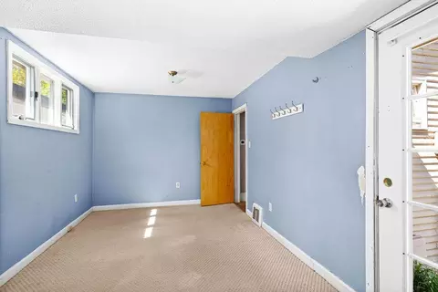 Bedroom - 512 Rose St, Duluth, MN 55803 photo 3 of 4