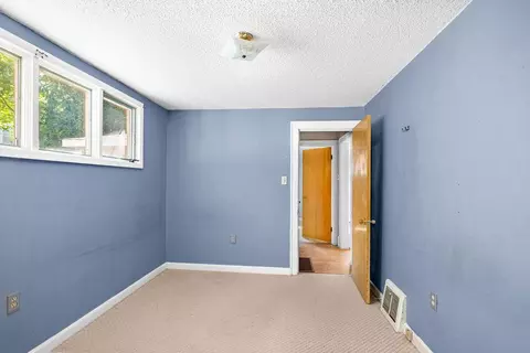 Bedroom - 512 Rose St, Duluth, MN 55803 photo 1 of 4