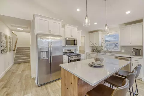 Kitchen - 2885 Trinity Dr, Shakopee, MN 55379 photo 2 of 2