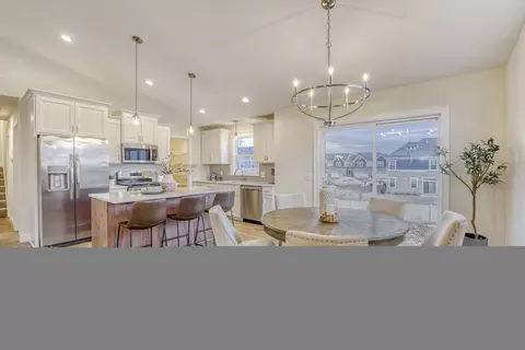 Dining - 2885 Trinity Dr, Shakopee, MN 55379 photo 1 of 3