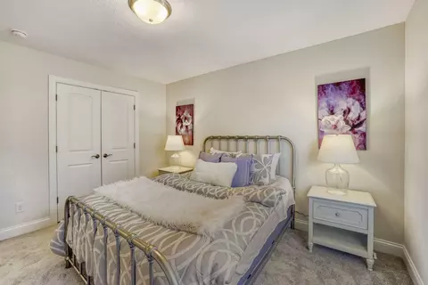 Bedroom - 2885 Trinity Dr, Shakopee, MN 55379 photo 6 of 8