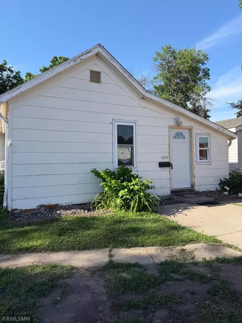 607 1st Ave E, Shakopee, MN 55379