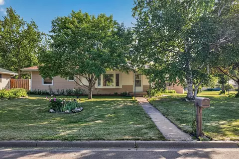 7846 Gresham Ln S, Cottage Grove, MN 55016