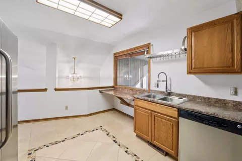 Kitchen - 4100 Enchanted Ln, Mound, MN 55364 photo 6 of 6