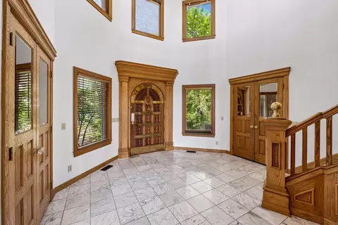 Entry Way - 4100 Enchanted Ln, Mound, MN 55364 photo 1 of 5