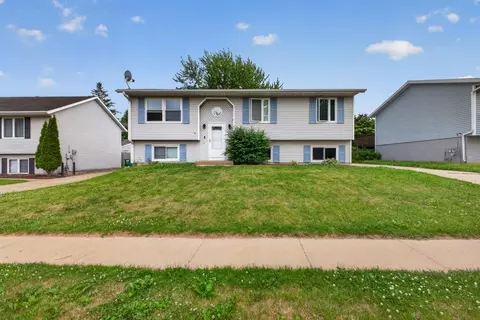 2042 50th St NW, Rochester, MN 55901