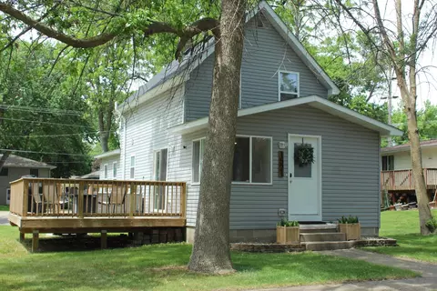 1521 Desoto Ave N, Glencoe, MN 55336