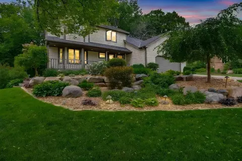 13766 Princeton Ct, Savage, MN 55378
