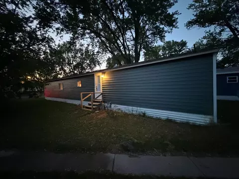 3328 90th Dr NE, Blaine, MN 55449