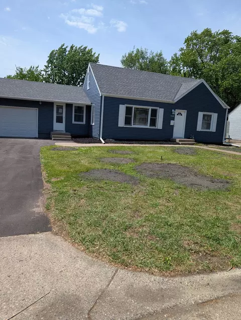 7438 Clinton Ave, Richfield, MN 55423