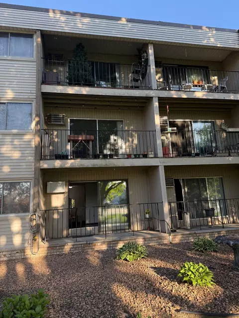 8935 Old Cedar Ave S #113, Bloomington, MN 55425