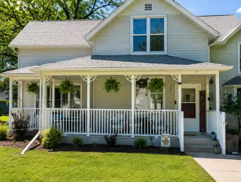 Exterior - 40 Spring St, Kenyon, MN 55946 photo 3 of 7
