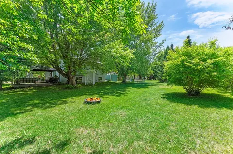 Exterior - 1020 Southview Ave, Braham, MN 55006 photo 14 of 18