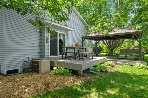 Exterior - 1020 Southview Ave, Braham, MN 55006 photo 10 of 18
