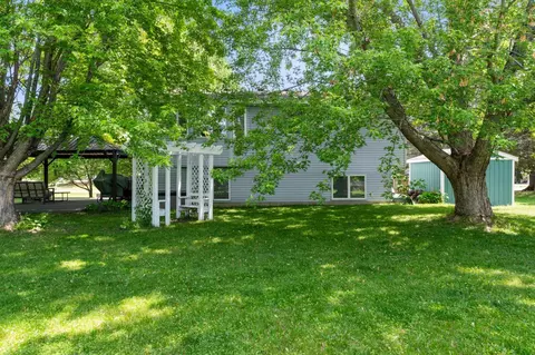 Exterior - 1020 Southview Ave, Braham, MN 55006 photo 16 of 18
