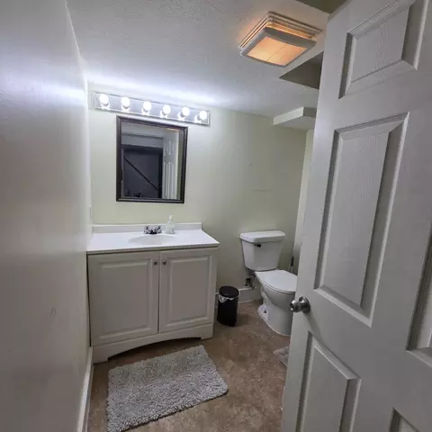 Bath - 1306 11th St SE, Saint Cloud, MN 56304 photo 2 of 3