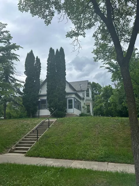 632 W Cavour Ave, Fergus Falls, MN 56537
