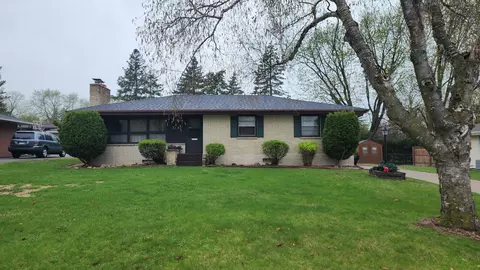 3141 Hampshire Ave N, Crystal, MN 55427