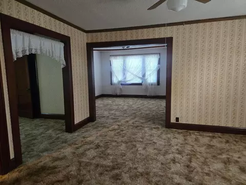 Living - 824 4th St SE, Willmar, MN 56201 photo 4 of 5