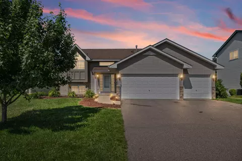 2044 Pheasant Run St, Shakopee, MN 55379