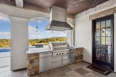 Kitchen - 2824 Jean Duluth Rd, Duluth, MN 55804 photo 8 of 8