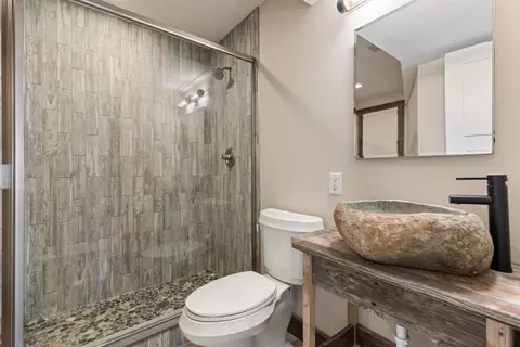Bath - 4372 Channel Rd, Spring Park, MN 55384 photo 4 of 4