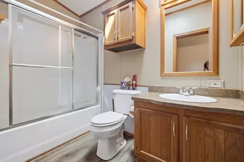 Bath - 7794 Gilbert Ln, Brainerd, MN 56401 photo 1 of 3