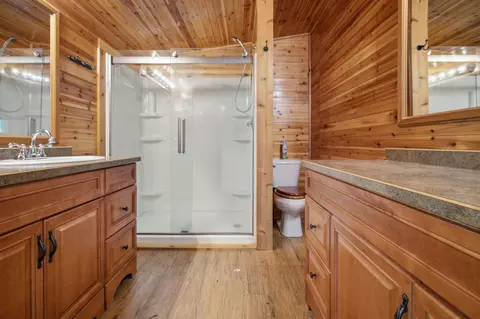 Bath - 7794 Gilbert Ln, Brainerd, MN 56401 photo 2 of 3
