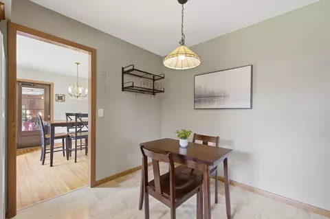 Dining - 9532 Penn Cir, Bloomington, MN 55431 photo 3 of 3