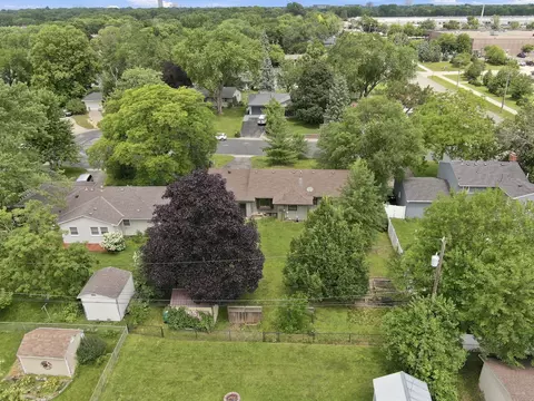 View/Area - 9532 Penn Cir, Bloomington, MN 55431 photo 2 of 4