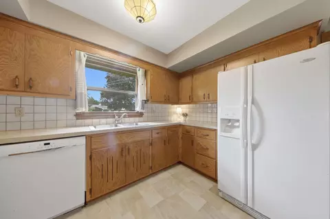 Kitchen - 9532 Penn Cir, Bloomington, MN 55431 photo 1 of 2