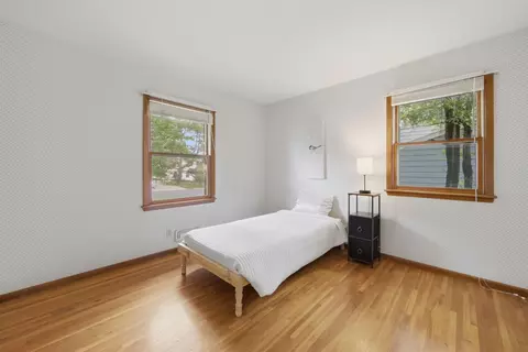 Bedroom - 9532 Penn Cir, Bloomington, MN 55431 photo 4 of 7
