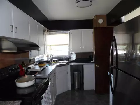 Kitchen - 1920 2nd Ave SE, Austin, MN 55912 photo 1 of 1
