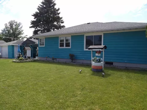 Exterior - 1920 2nd Ave SE, Austin, MN 55912 photo 3 of 4