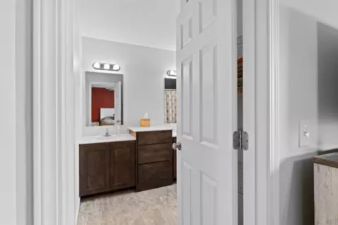 Entry Way - 840 Highview Loop SE, Pine City, MN 55063 photo 3 of 4