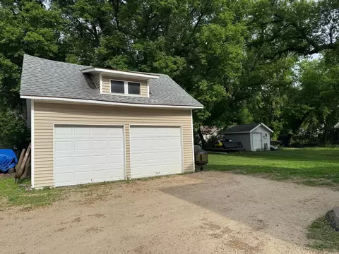 Exterior - 615 18th St SW, Willmar, MN 56201 photo 3 of 8